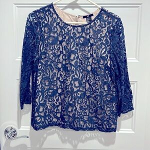 Beautiful H&M Lace Shirt with lining